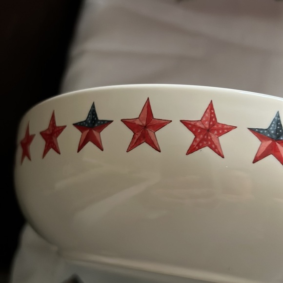 Set of 4 Rae Dunn celebrate large bowls. Great for the 4 th of July party. - Picture 2 of 4